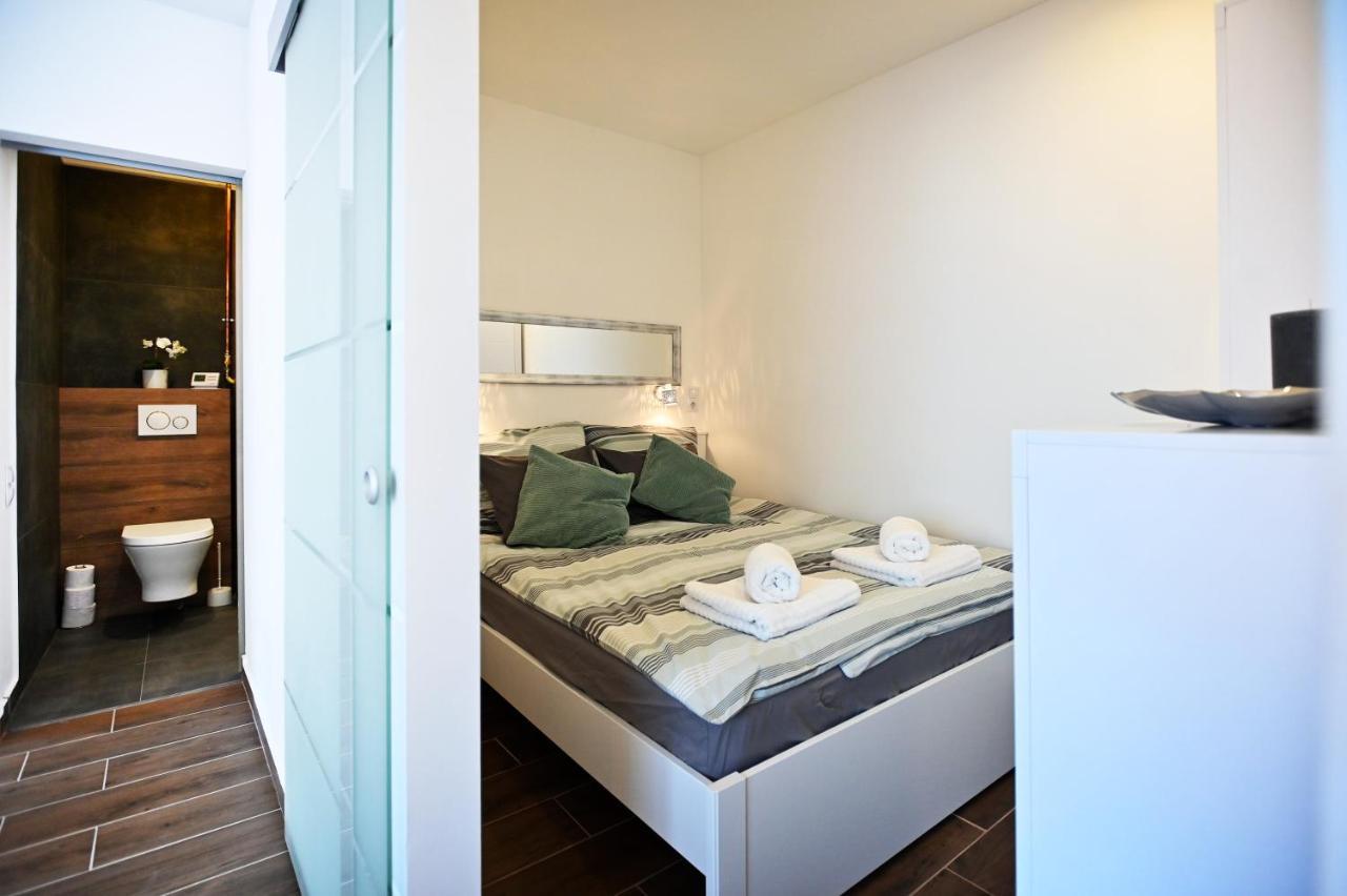 Zora Apartman Eger Exteriör bild