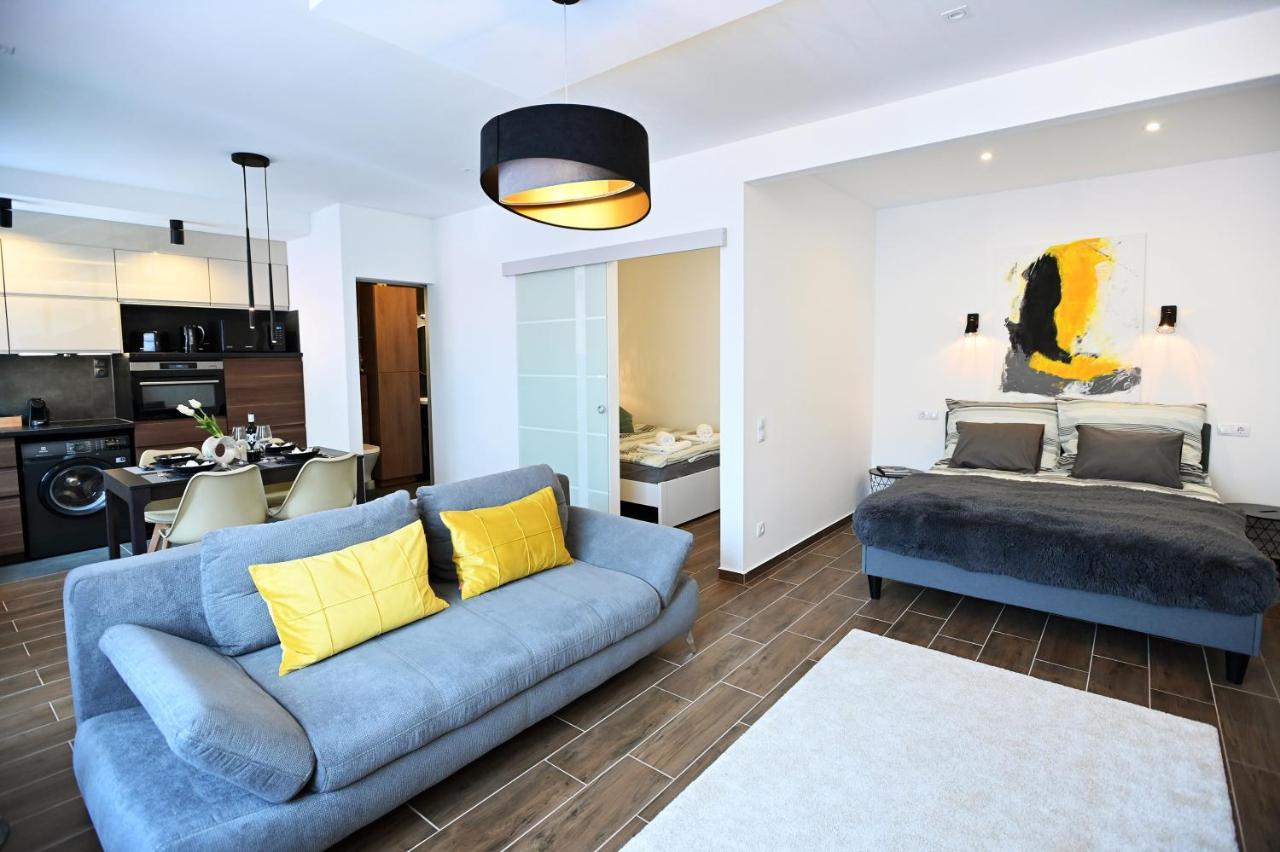 Zora Apartman Eger Exteriör bild