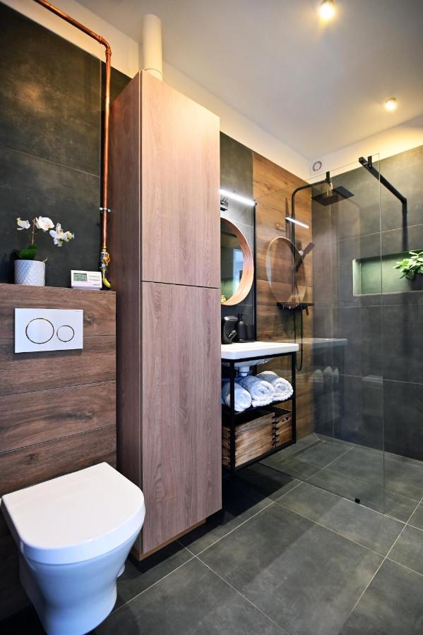 Zora Apartman Eger Exteriör bild